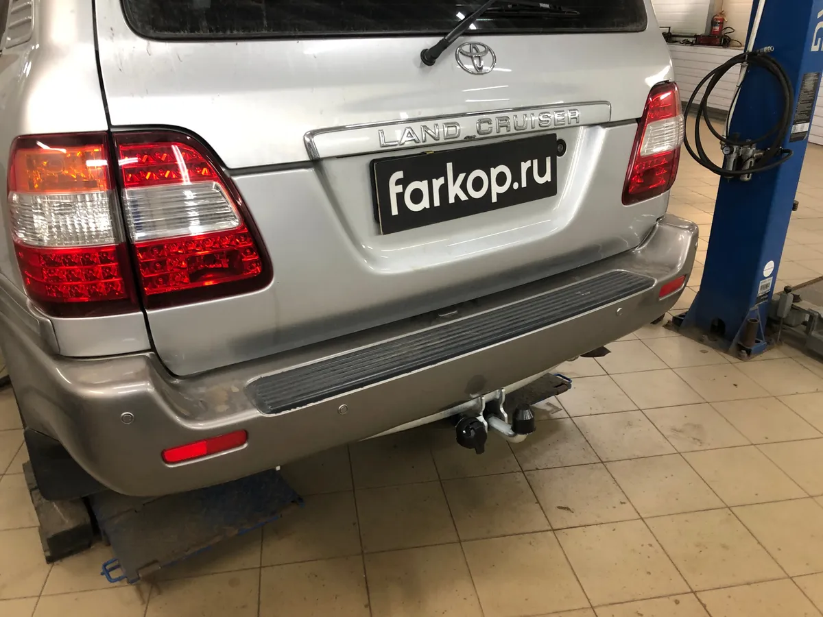 Фаркоп Galia для Toyota Land Cruiser J100 VX 1998-2008 T050A в Ставрополь