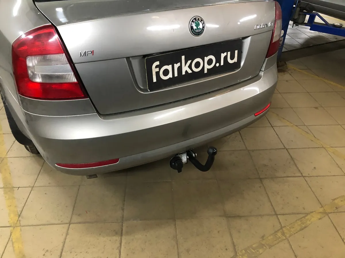 Фаркоп Лидер Плюс для Skoda Octavia 2008-2013 (только лифтбек) S106-A в Ставрополь