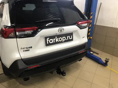Фаркоп Berg для Toyota RAV4 2019- F.5717.002 в Ставрополь